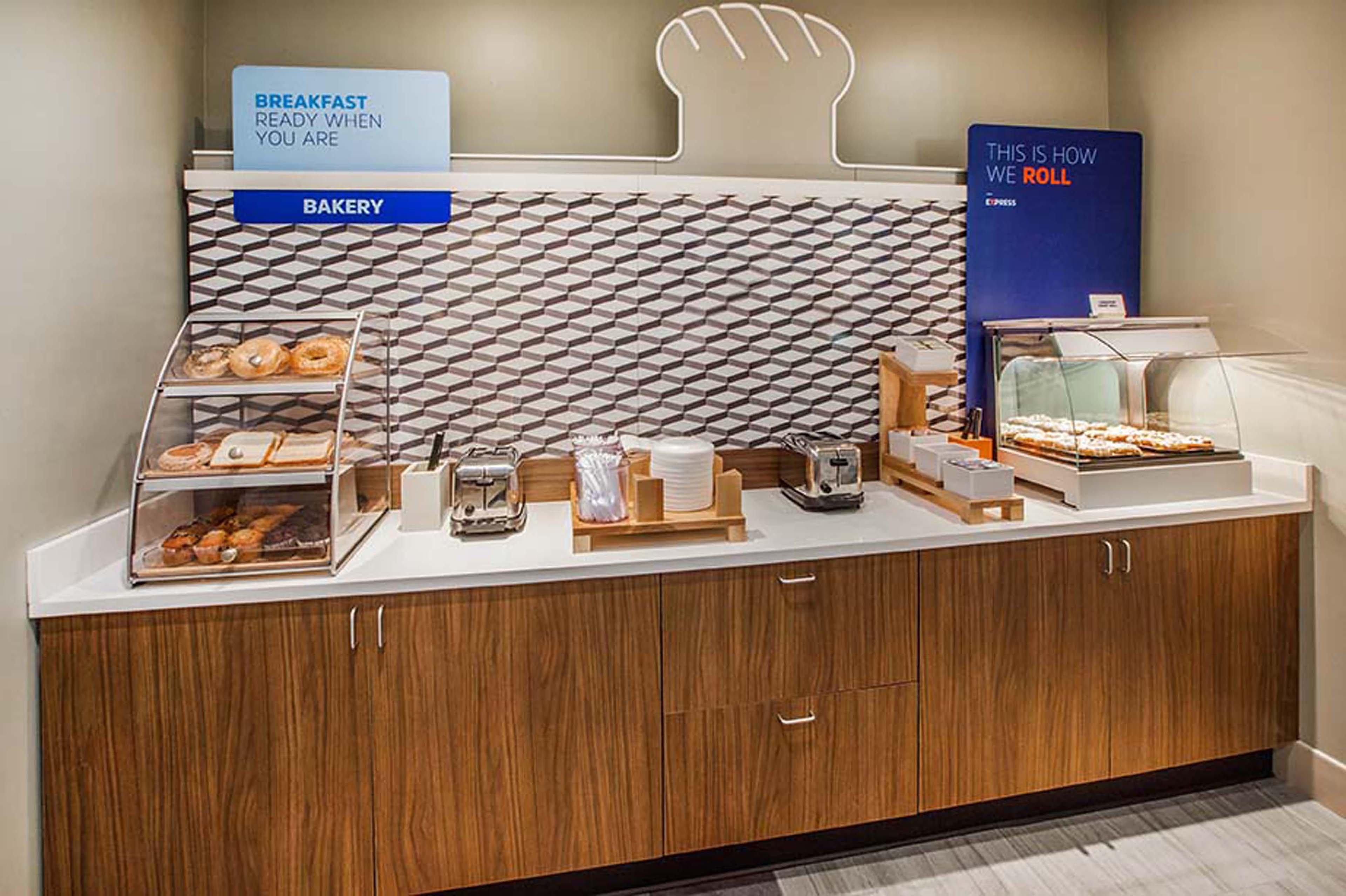 Holiday Inn Express & Suites - Mcallen - Medical Center Area By Ihg Dış mekan fotoğraf