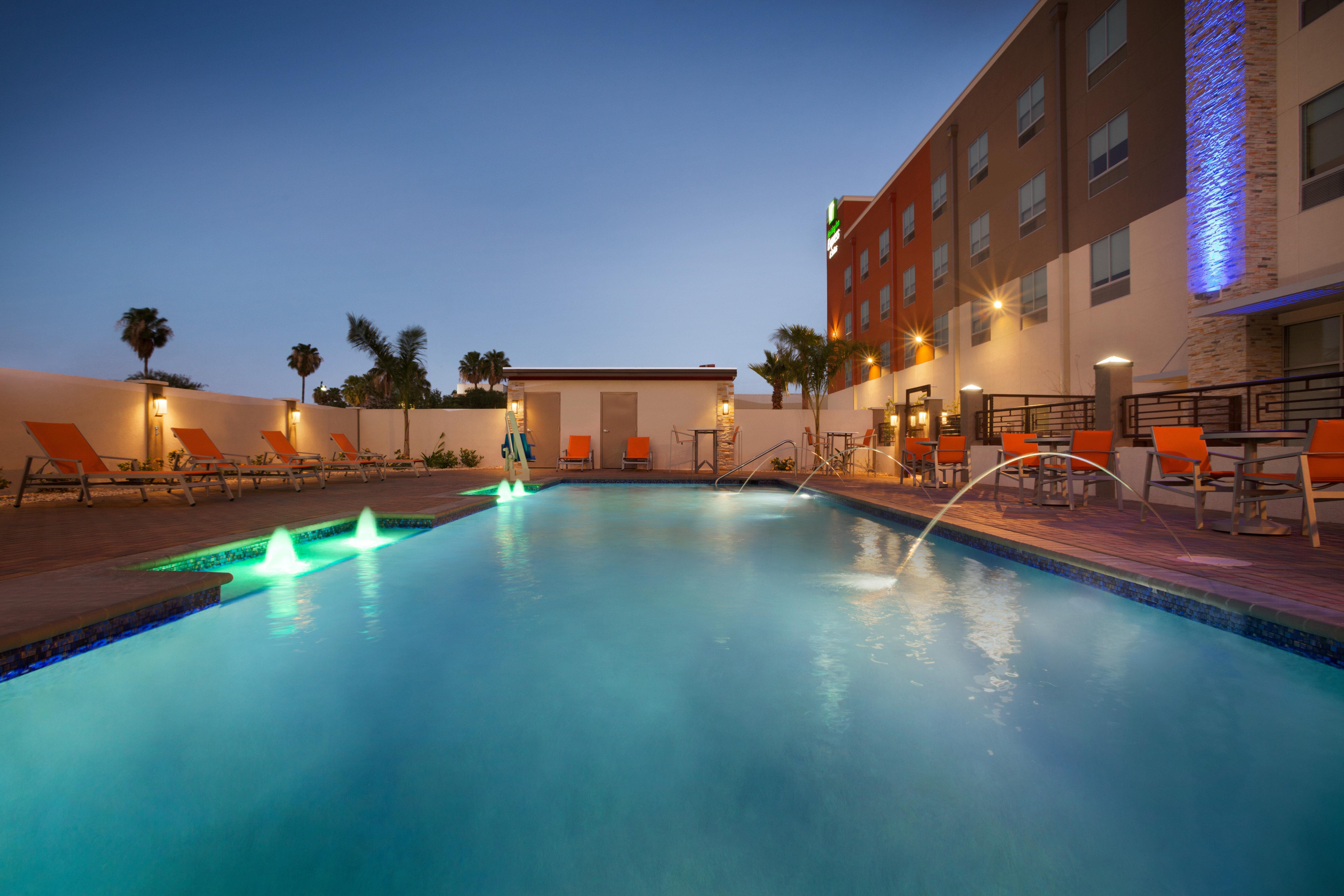 Holiday Inn Express & Suites - Mcallen - Medical Center Area, An Ihg Hotel Dış mekan fotoğraf