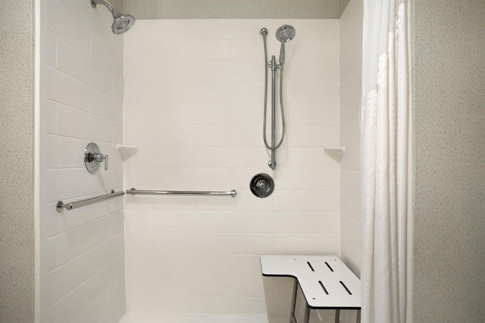 Holiday Inn Express & Suites - Mcallen - Medical Center Area By Ihg Dış mekan fotoğraf