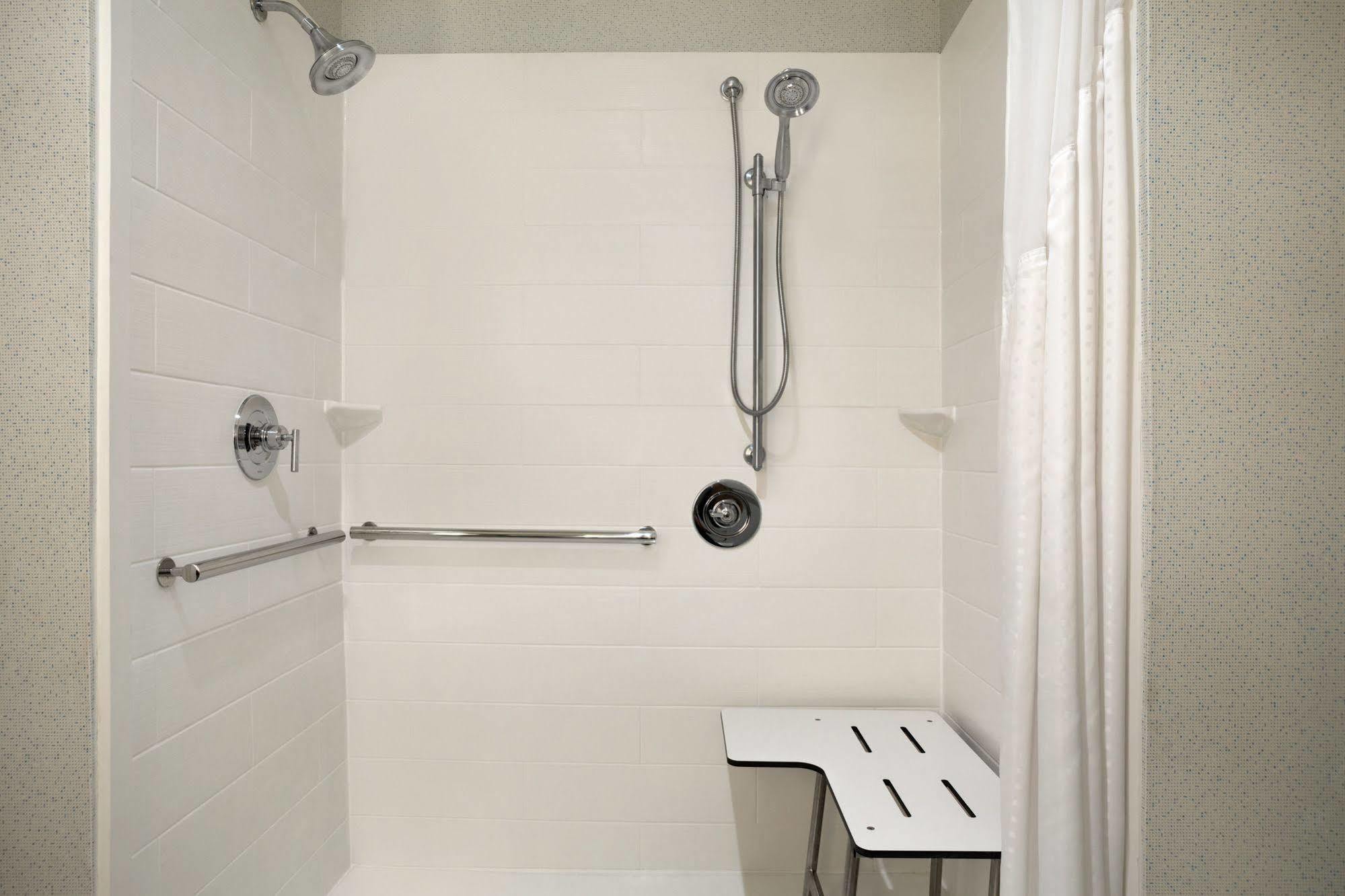 Holiday Inn Express & Suites - Mcallen - Medical Center Area By Ihg Dış mekan fotoğraf